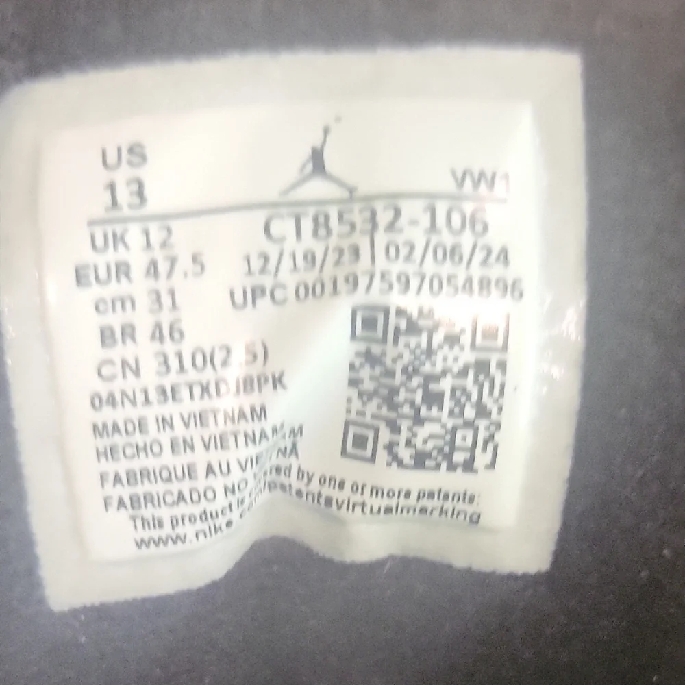 Jordan 3 Retro Cement Grey - Picture 7 of 9